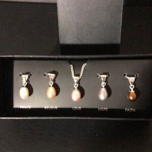 NVC cultured changeable peal necklace​